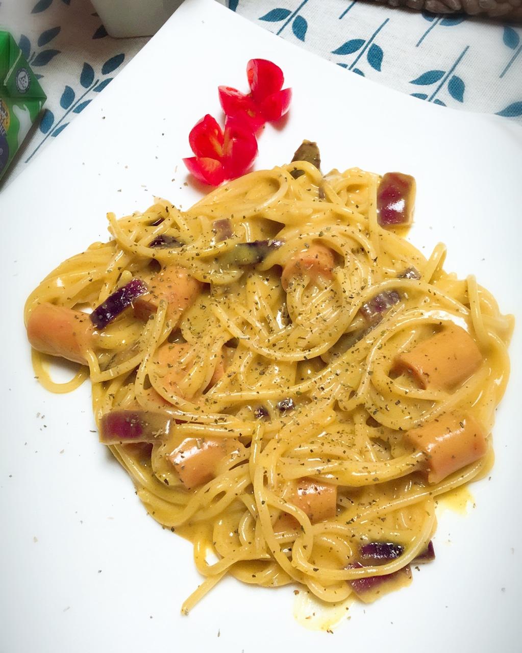 咖喱芝士穿肠意面