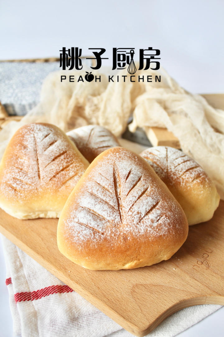 红豆/肉松麻薯软欧面包+石榴茶【曼食慢语】