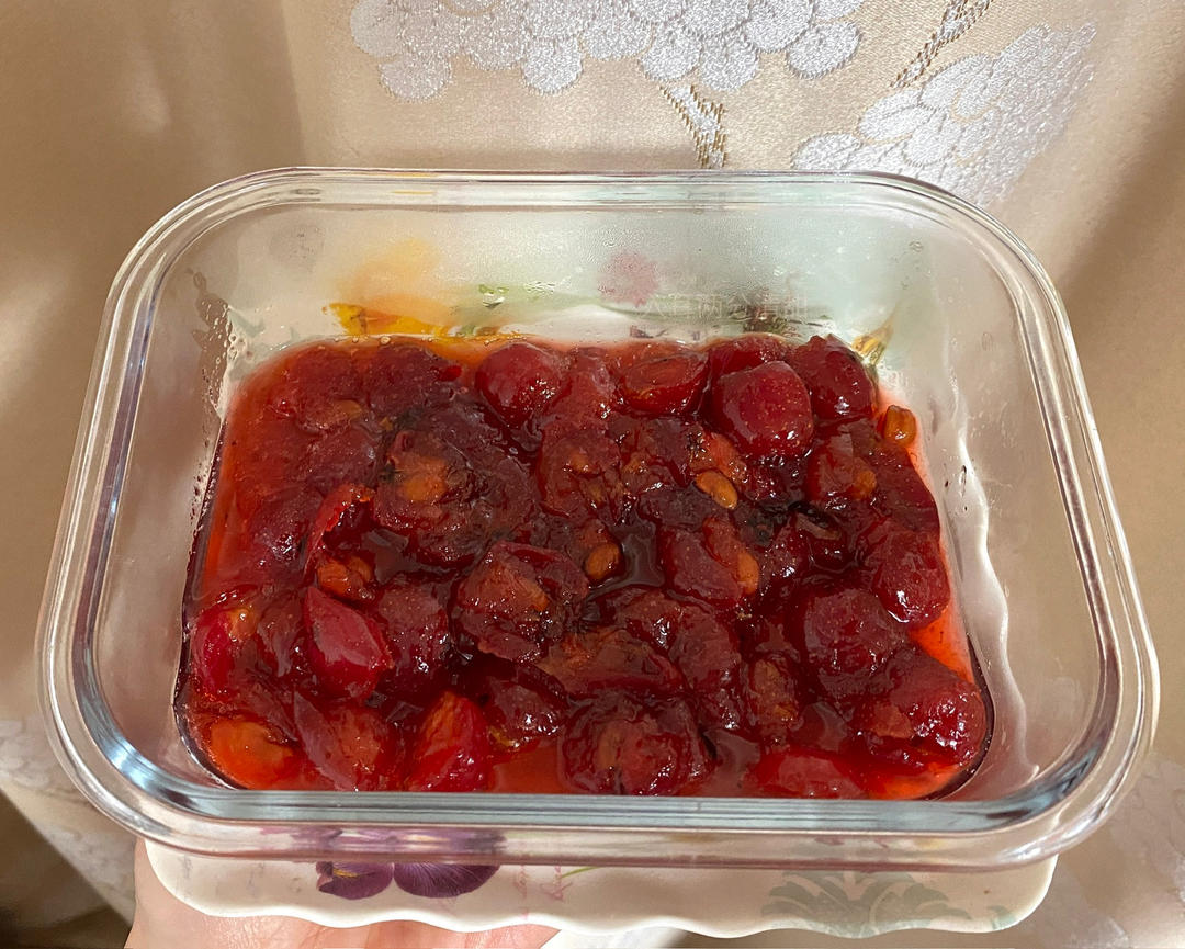 炒红果
