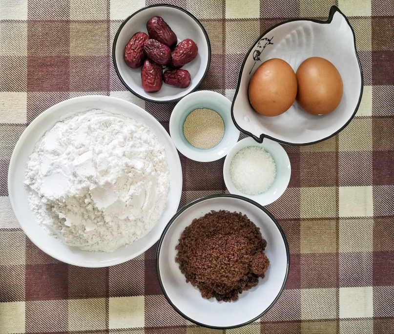 红糖枣香发糕的做法 步骤1
