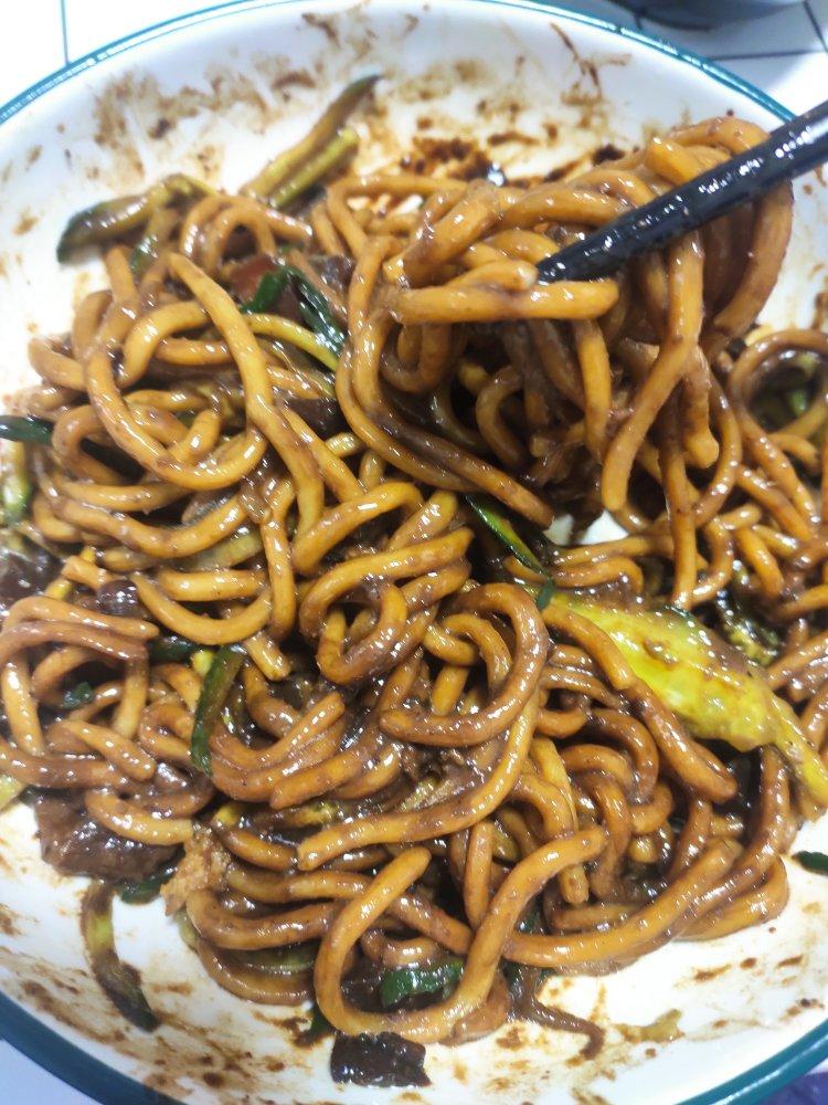 韩式炸酱面
