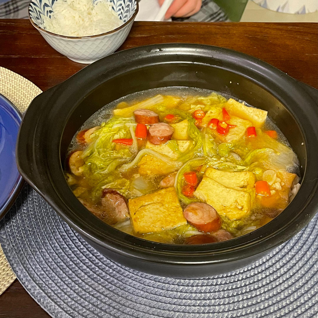 香肠白菜豆腐煲