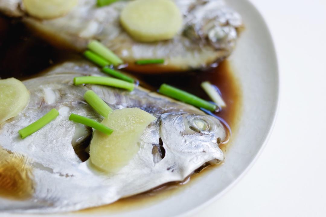 青蒸金鲳鱼