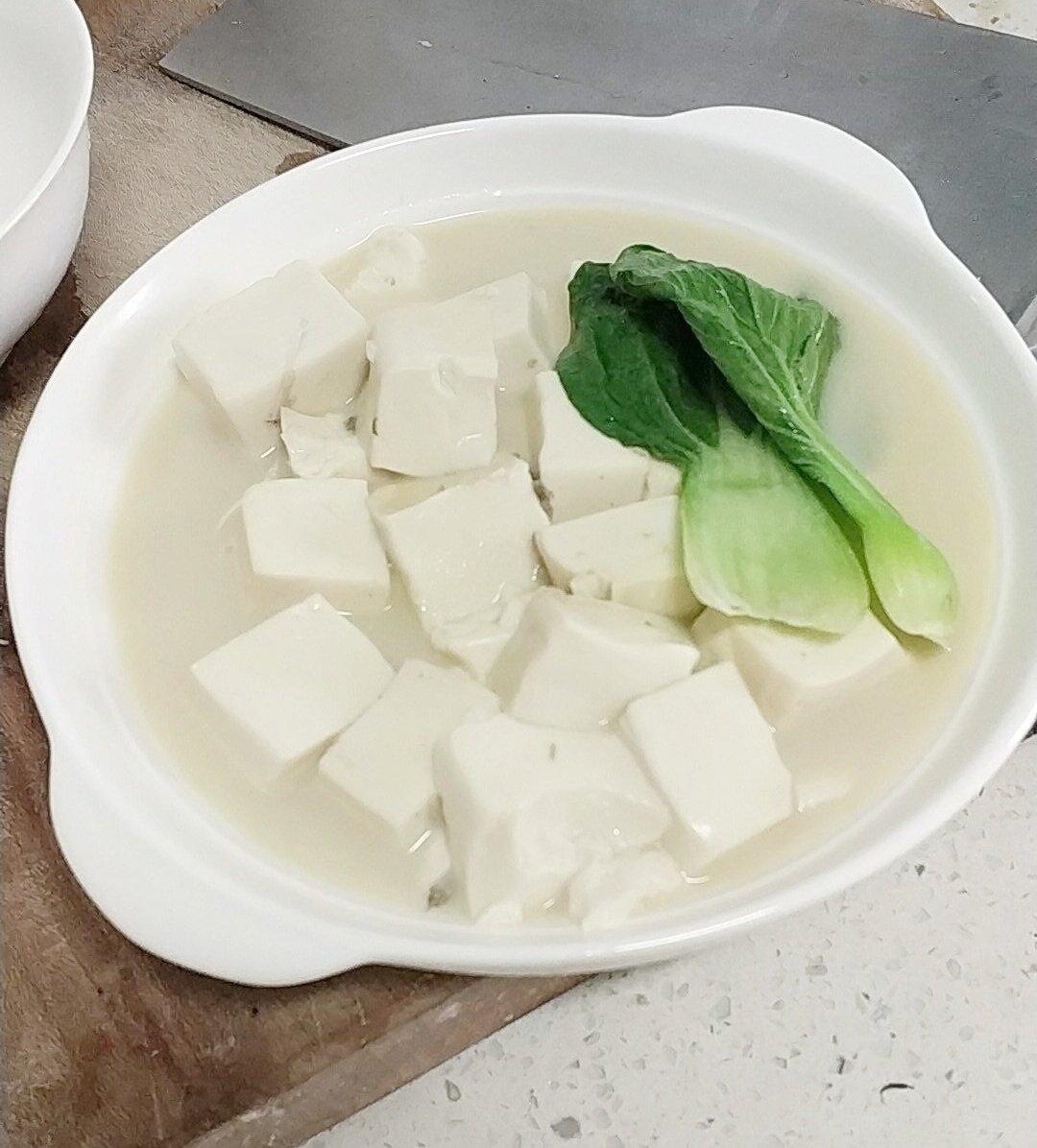 鲫鱼豆腐汤