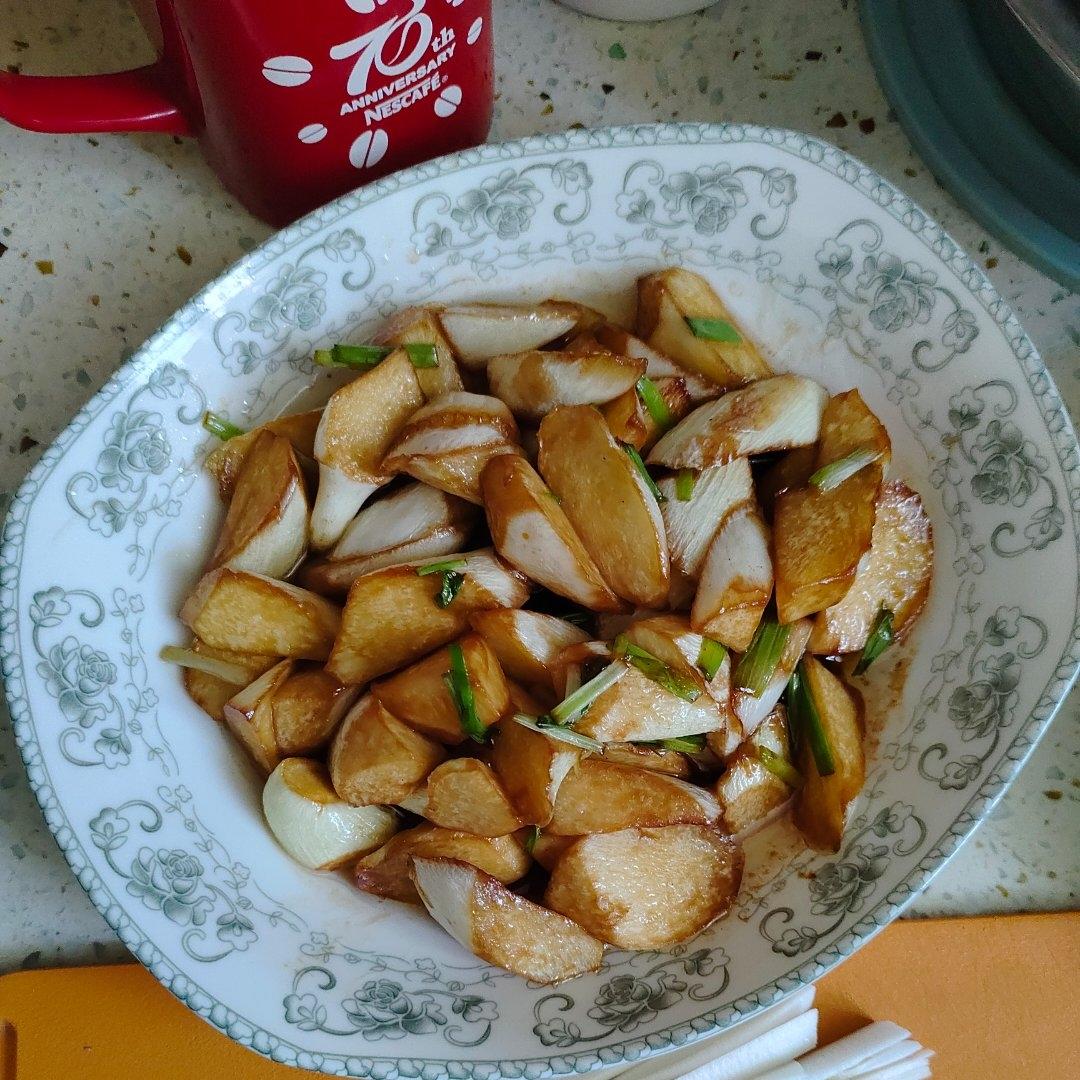 油焖茭白