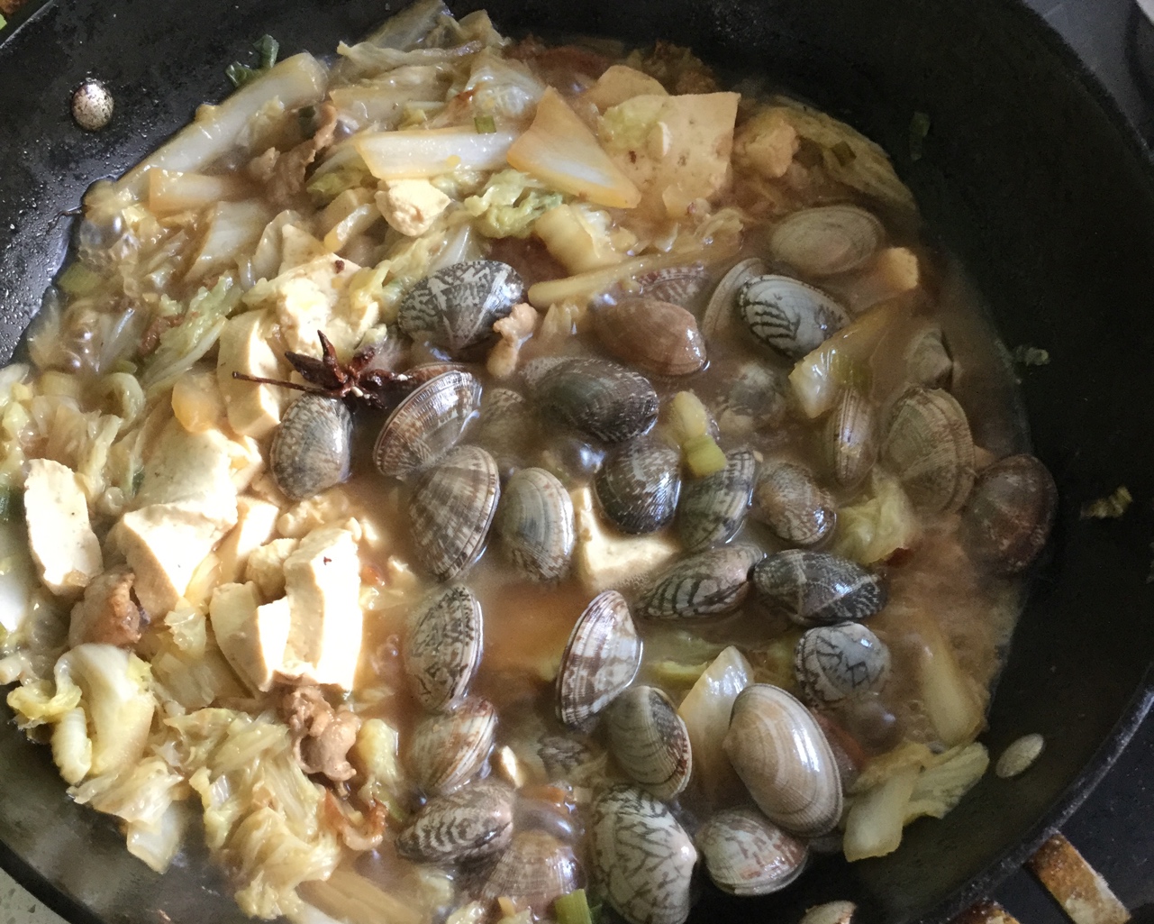白菜豆腐蚬子汤的做法 步骤5