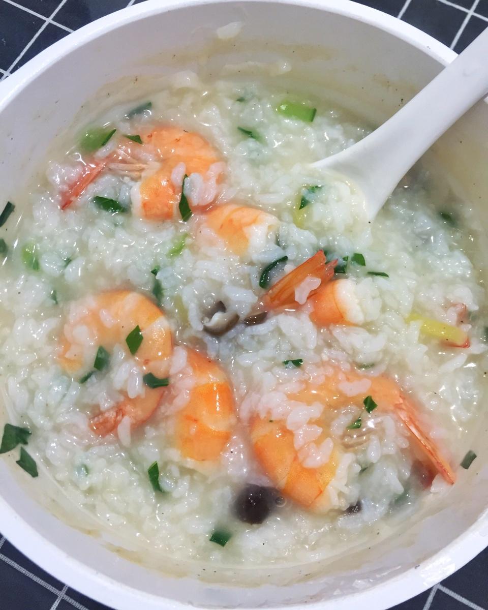 鲜虾砂锅粥