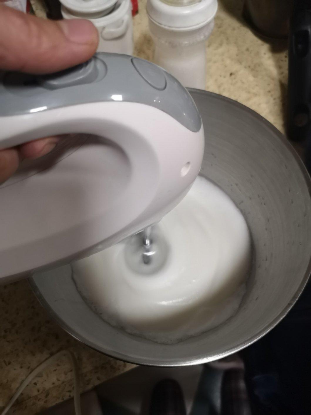 软绵绵戚风纸杯蛋糕