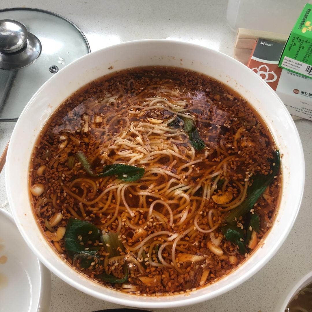 王大厨酸汤面