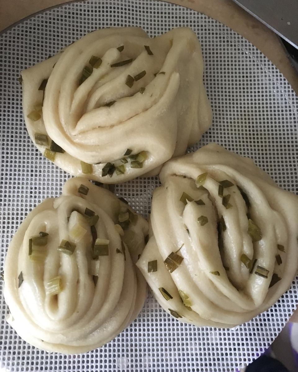 新手上路 简单易学的葱香花卷 小美版