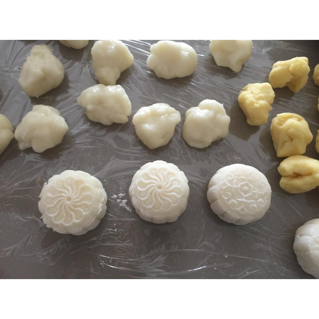 好吃到哭的冰皮月饼（细腻绿豆沙/榴莲）