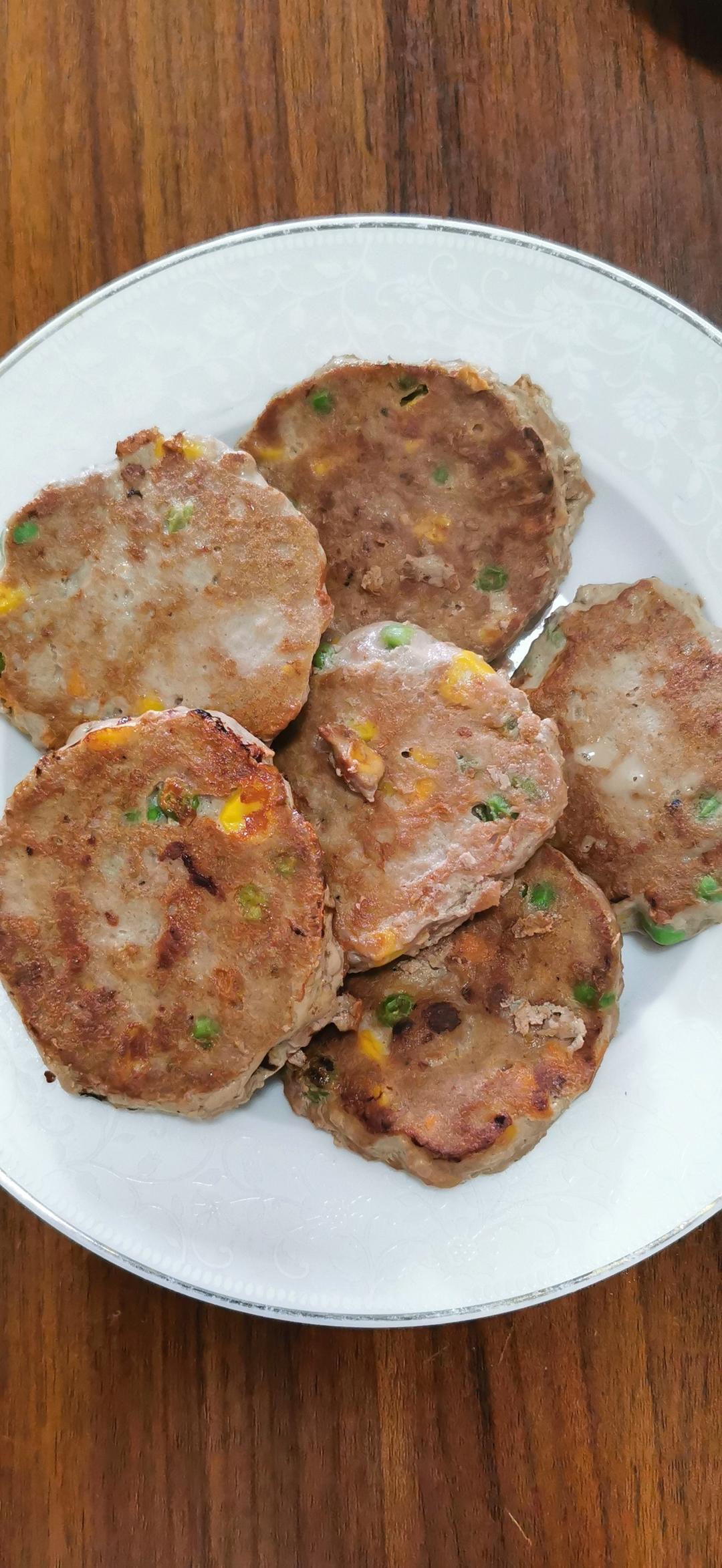 常备餐之好吃多汁的汉堡牛肉饼