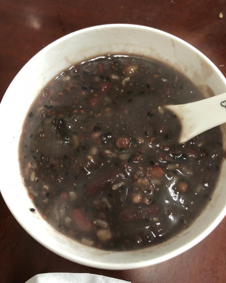 豆浆杂粮粥（别名：回归正轨粥）丨健康·三餐