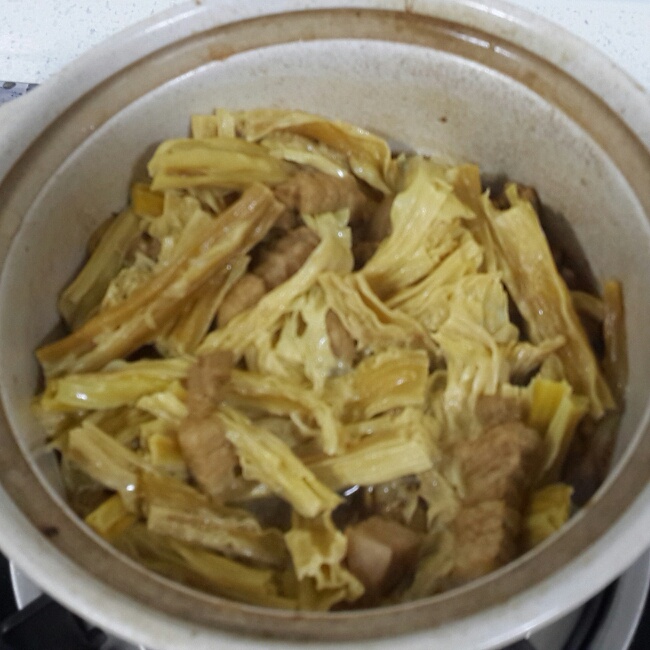 腐竹红烧肉