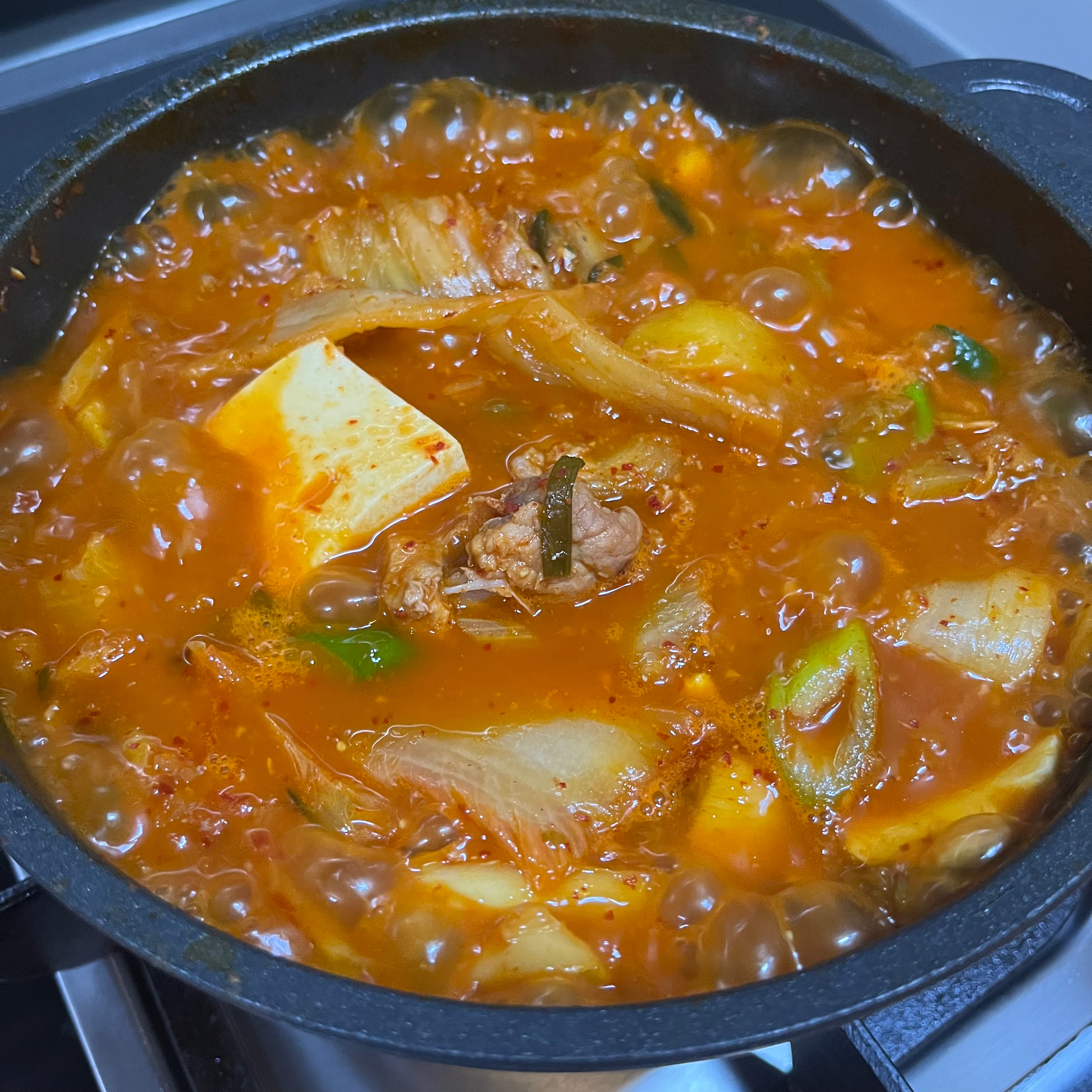 韩式酸白菜马铃薯排骨汤