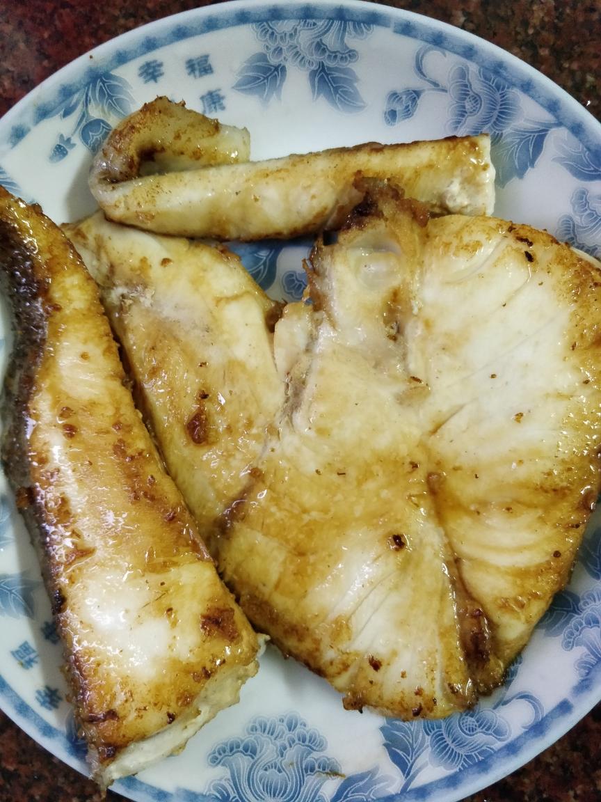 让宝宝从小爱吃鱼，就从鳕鱼开始吧～香煎鳕鱼～的做法