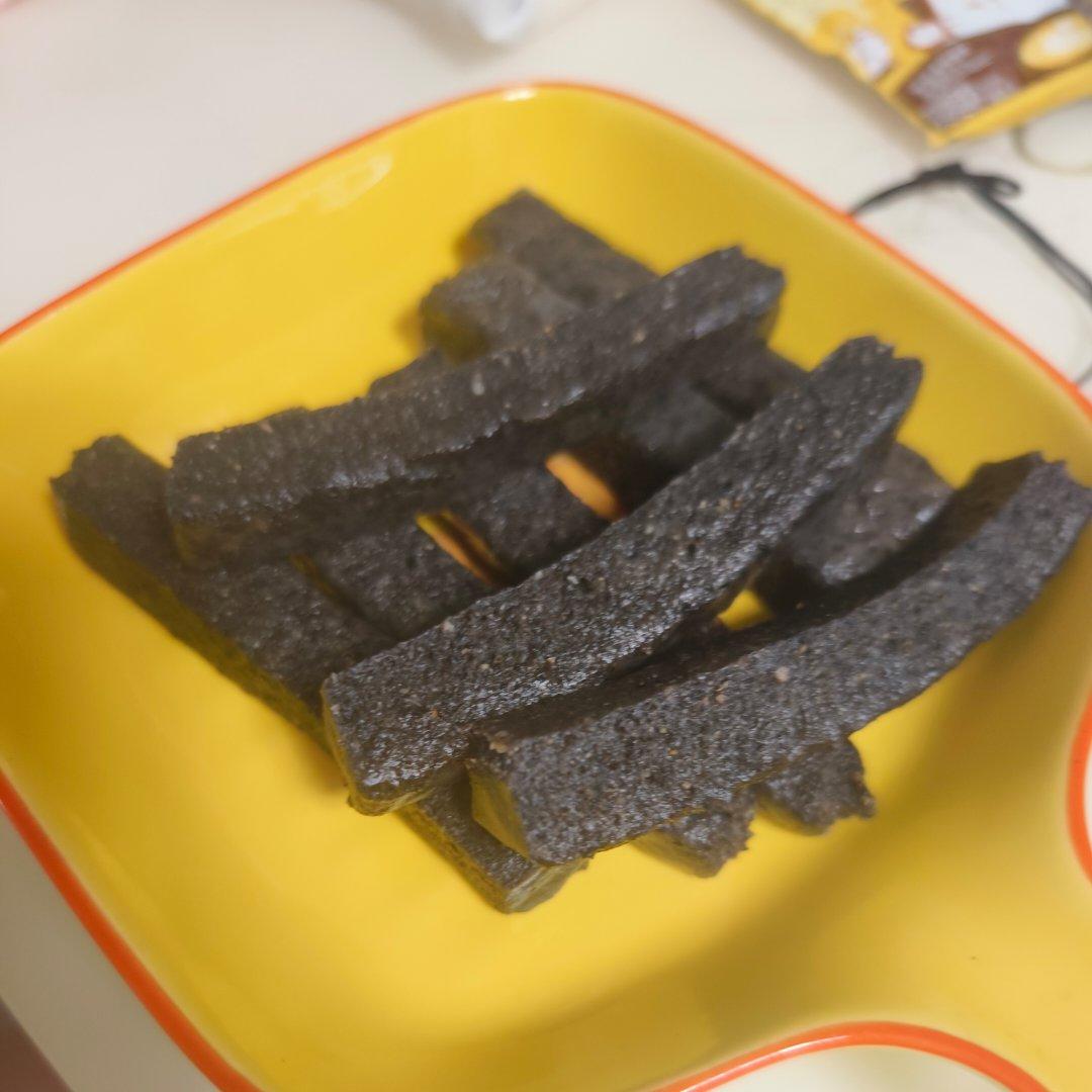 黑芝麻糕，乌发养颜。做法超简单，一学就会