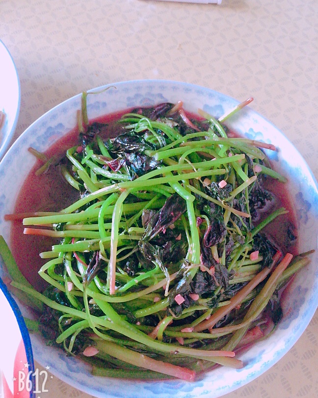 蒜茸炒红苋菜