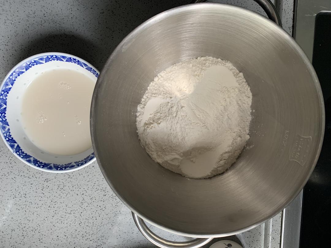 纯奶手撕吐司的做法 步骤1