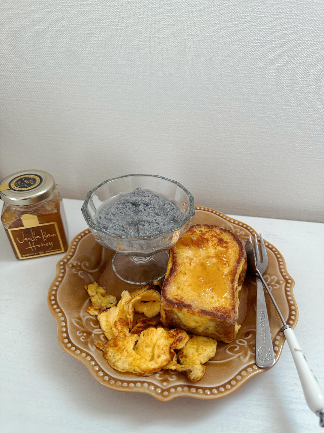 一人暮らしって何か食べよう