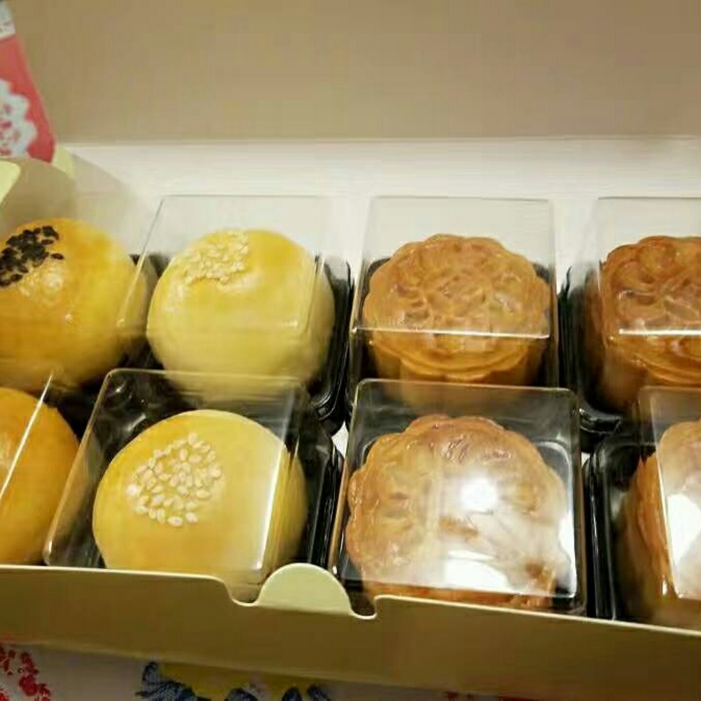 广式月饼—蛋黄莲蓉月饼