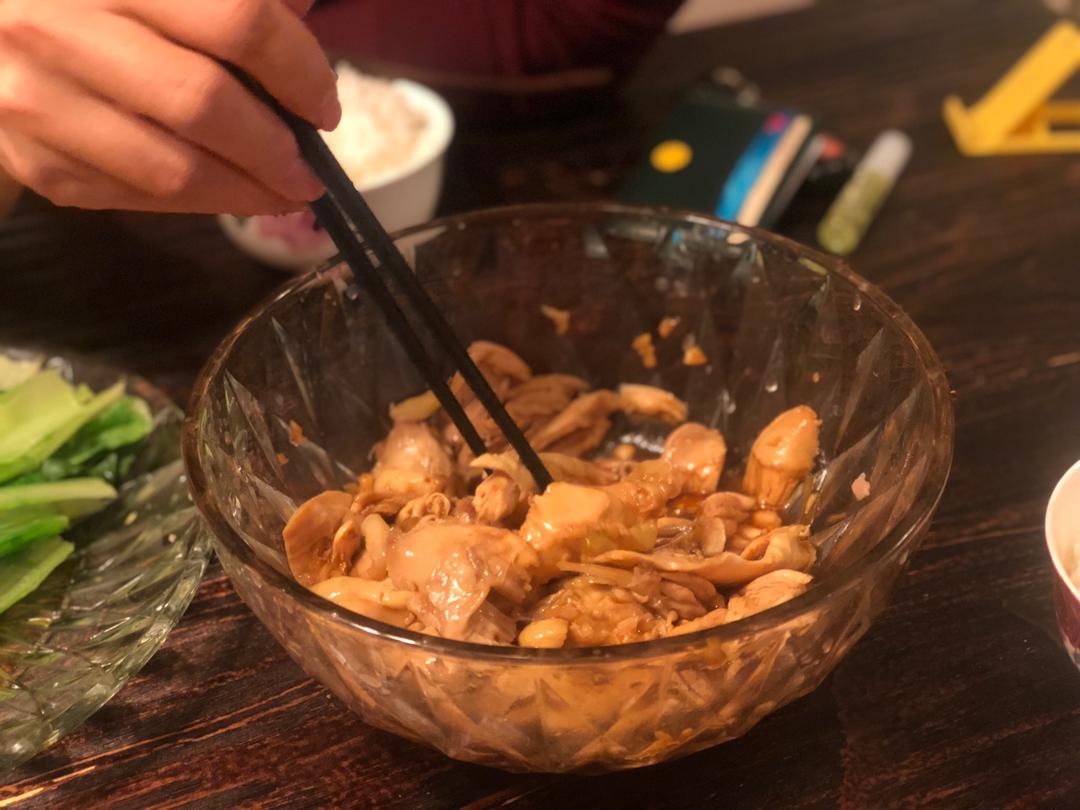 凉拌手撕鸡腿