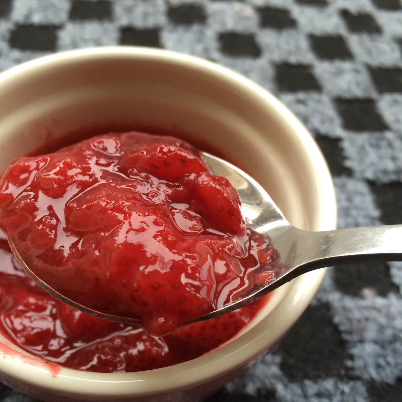 《Tinrry下午茶》番外篇-满满果肉的草莓果酱