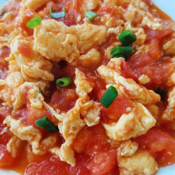 西红柿炒鸡蛋时，多加这一步，鸡蛋香嫩又入味