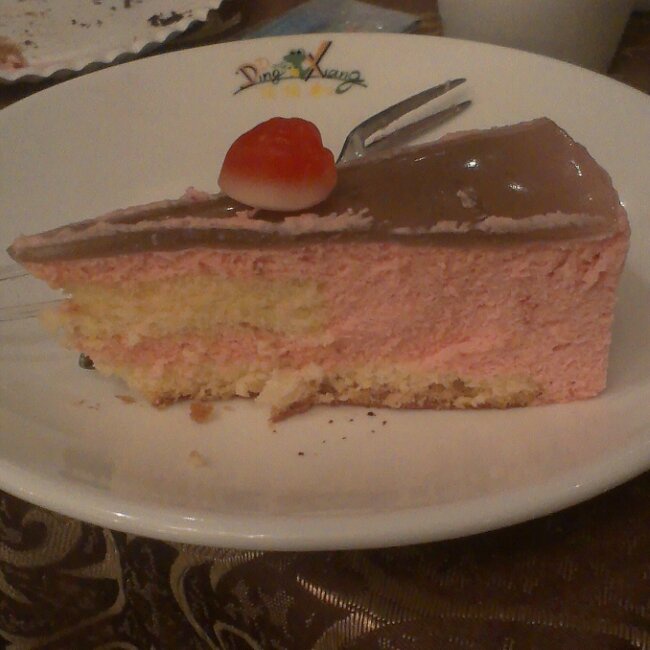 草莓酸奶慕斯蛋糕