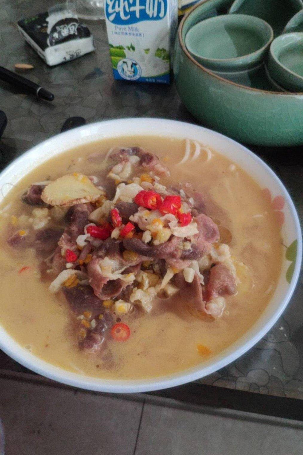 酸汤肥牛