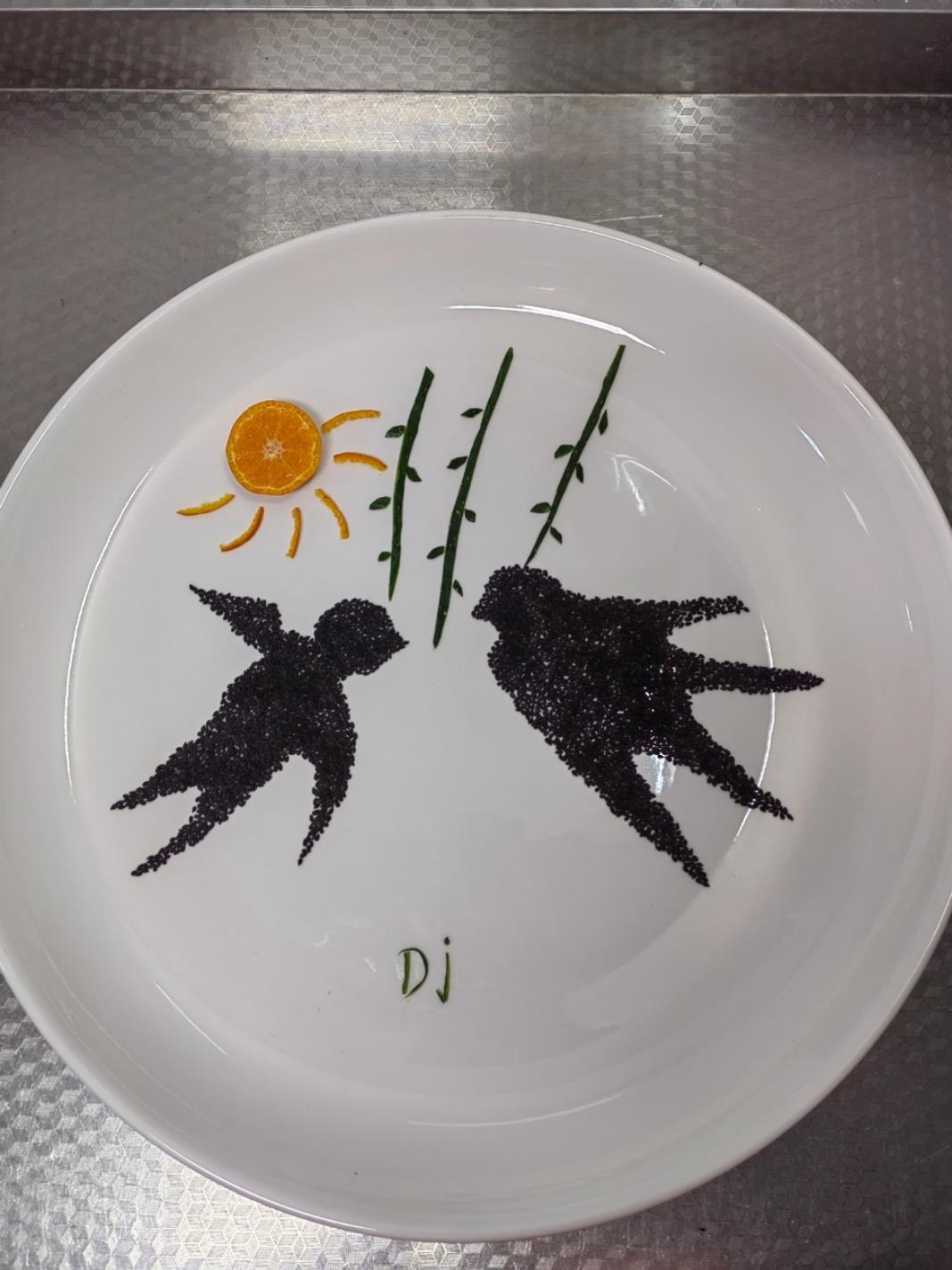 黑芝麻摆盘‘小燕子’