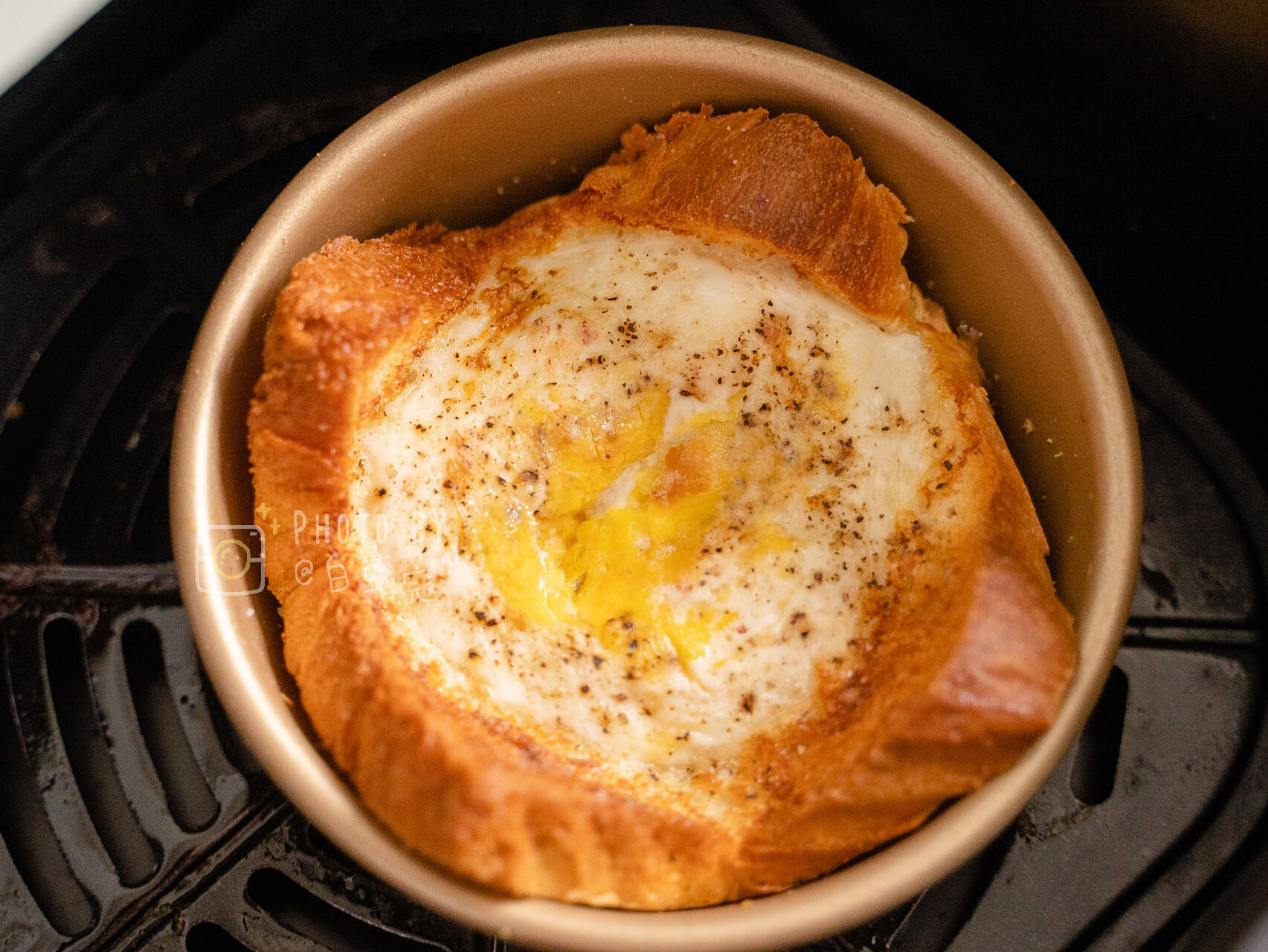 【空气炸锅 】快手早餐！吐司太阳蛋的做法