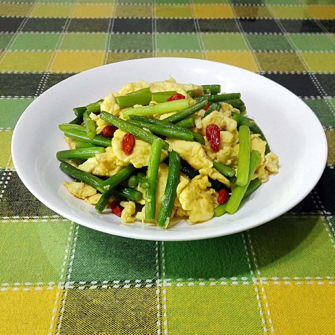 蒜薹炒蛋