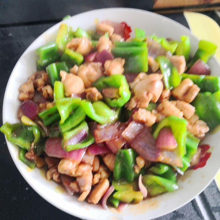 杂蔬炒鸡肉