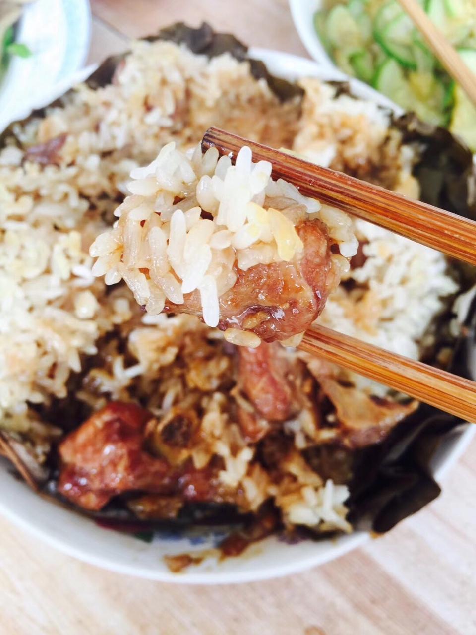 荷香糯米排骨包