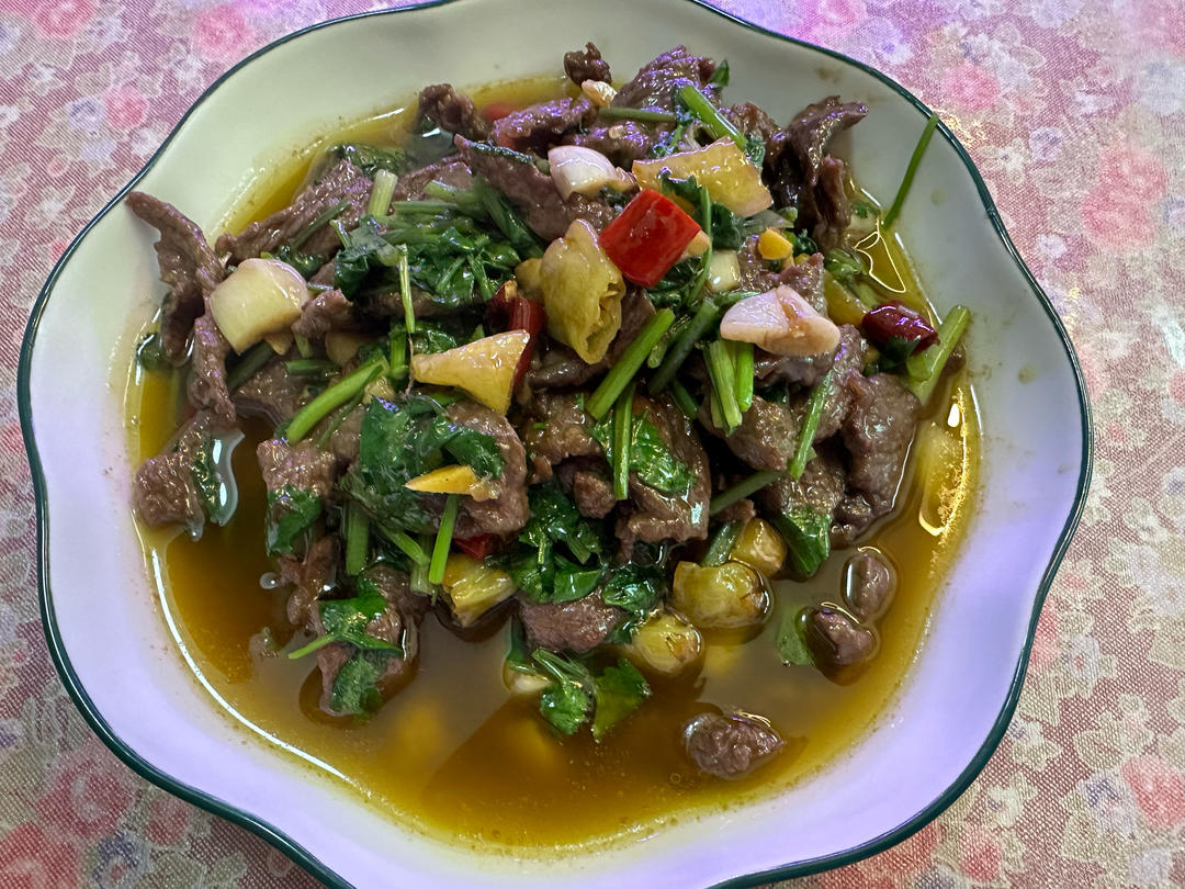 小炒黄牛肉，肉嫩味香！太好吃了简直是米饭杀手！