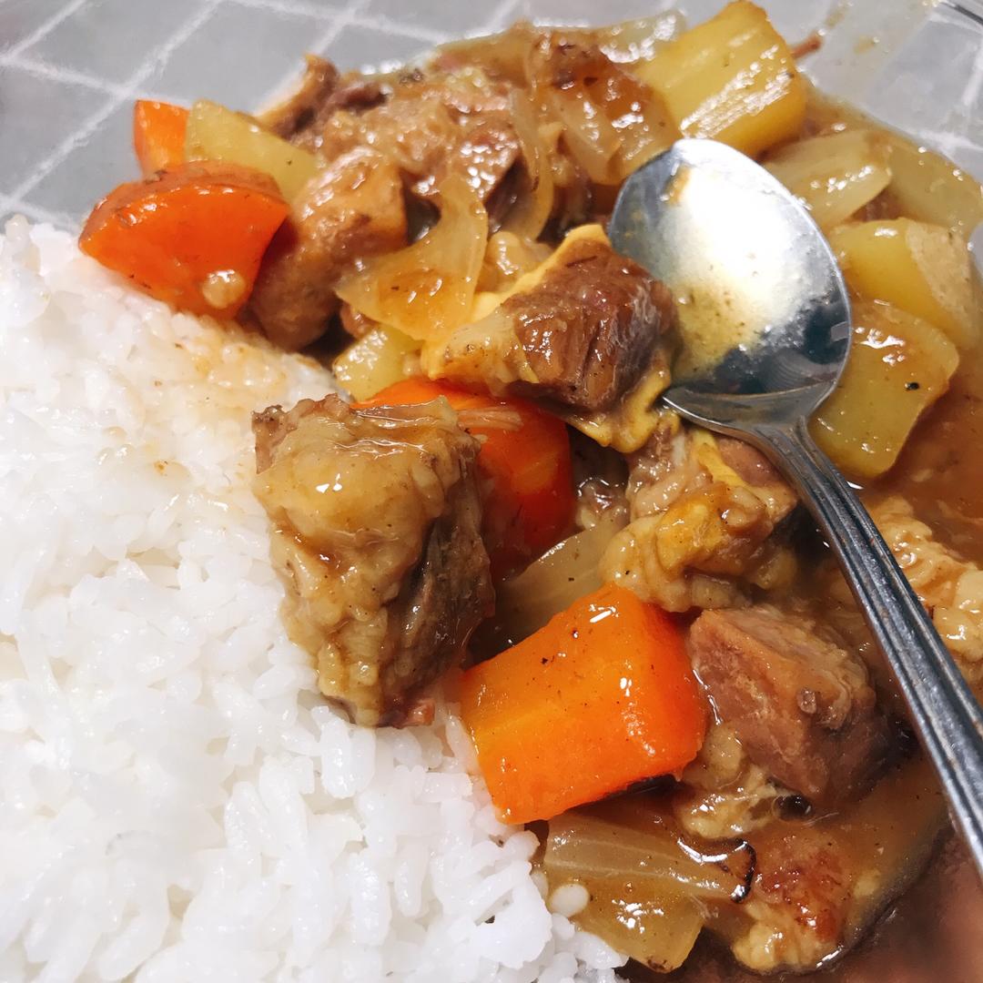 咖喱牛腩