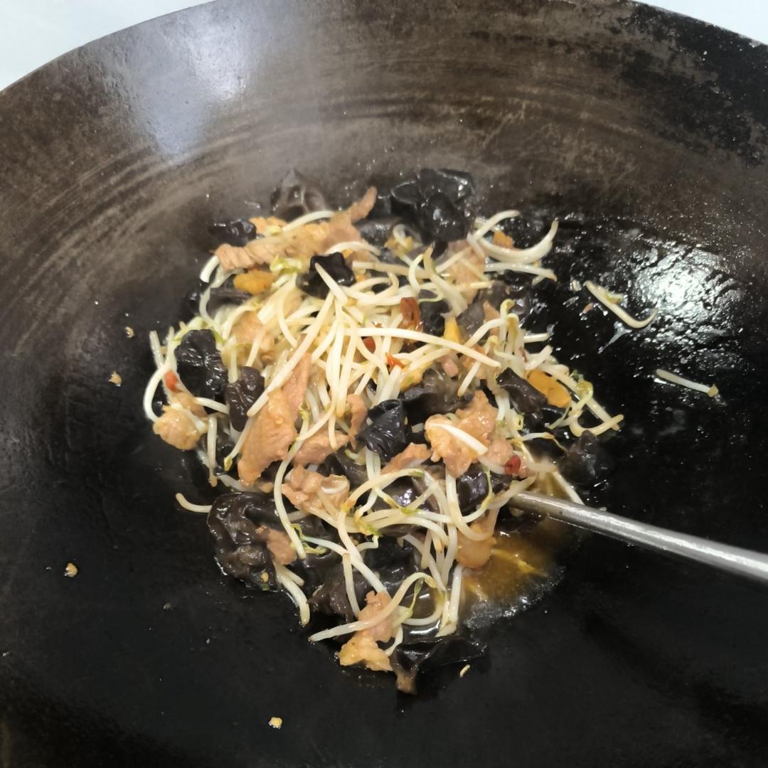 豆芽炒肉