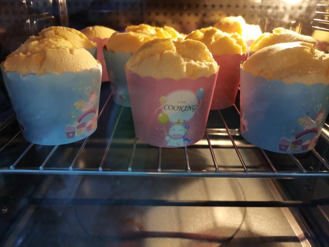 纸杯蛋糕 8寸戚风蛋糕的量