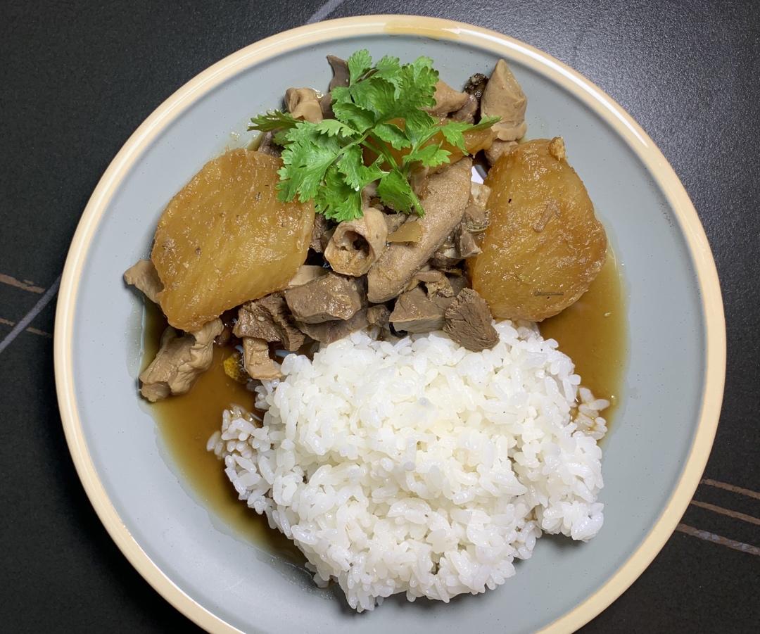 【萝卜炖牛杂】