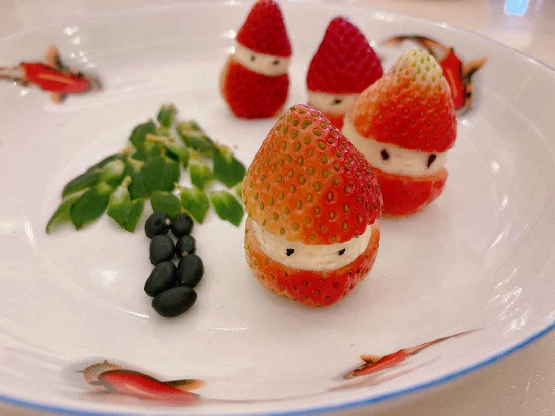 水墨丹青726做的各种草莓拼盘创意水果拼盘持续更新