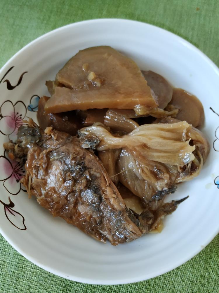 酥鱼咸菜的做法