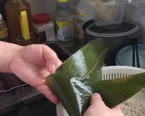 糯米豆沙粽的做法