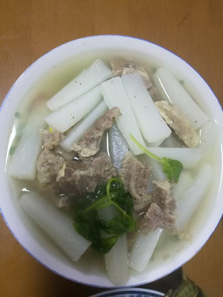 清炖白萝卜牛腩汤