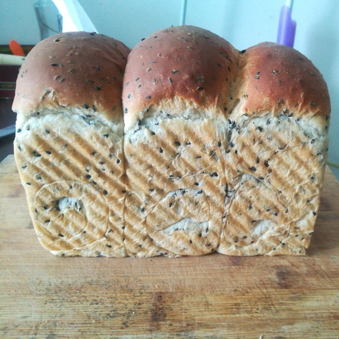 金大旺的黑芝麻吐司