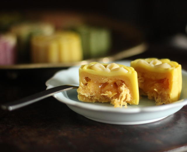 桃山皮流心奶黄月饼的做法