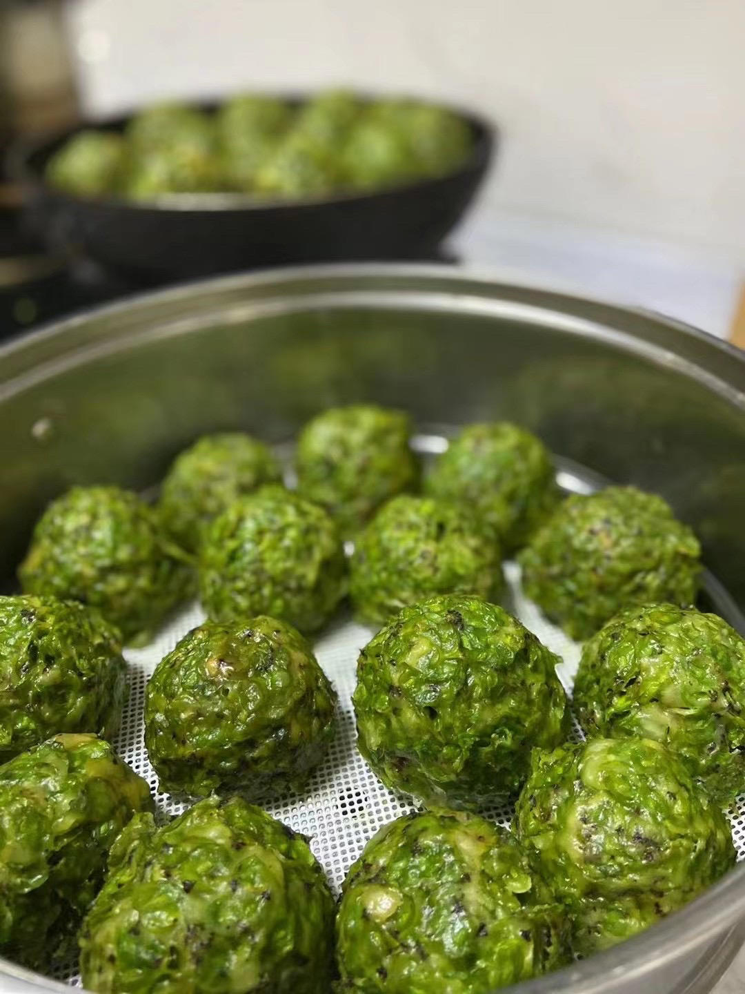有手就会做的野菜窝窝头马齿苋窝头榆钱窝头