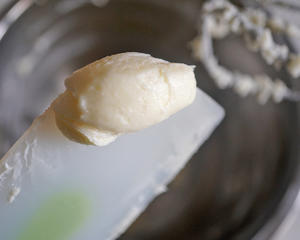 蛋糕抹面奶酪霜的做法 步骤3