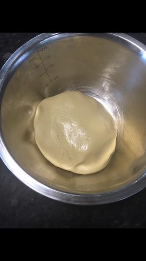 🍓“广式莲蓉蛋黄”月饼的做法 步骤5