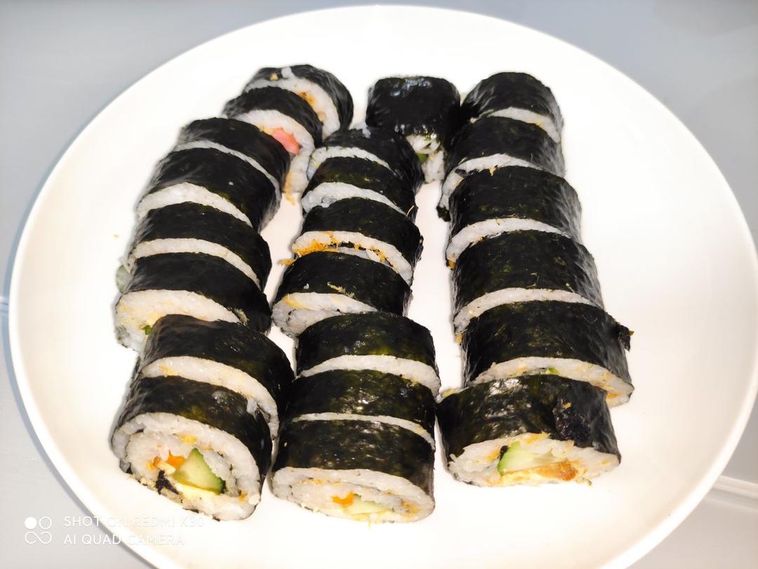 紫菜包饭（蛋黄肉松寿司卷）孩子们非常喜欢的一种食物🥰孩子喜欢的😋当妈的都会🤦‍♀️